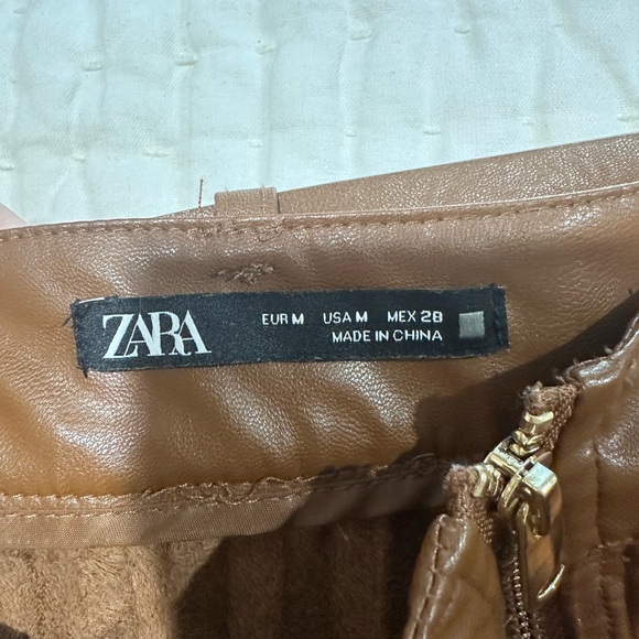 Zara Brown Pleated Faux Leather Midi Skirt with Belt - Picture 2 of 2